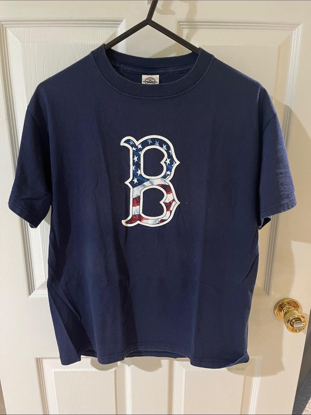 Mens size med Boston Navy Blue Short-Sleeve Tee with American Flag 'B' Graphic